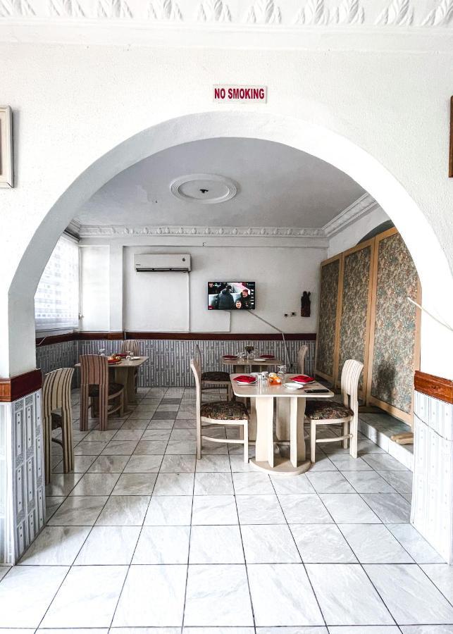 Hill View Hotel Mccarthy Hills Botianaw المظهر الخارجي الصورة