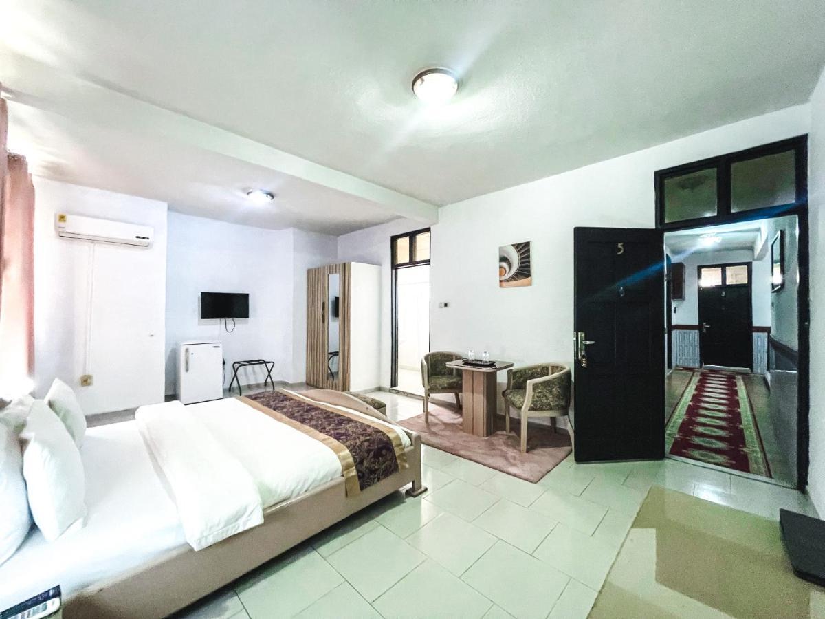 Hill View Hotel Mccarthy Hills Botianaw المظهر الخارجي الصورة