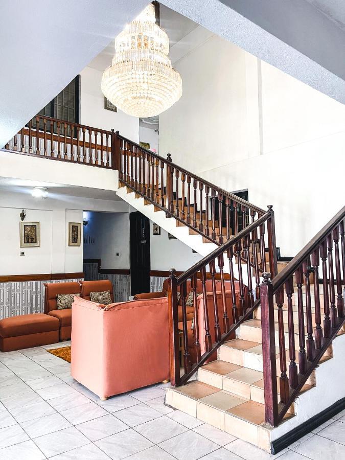 Hill View Hotel Mccarthy Hills Botianaw المظهر الخارجي الصورة