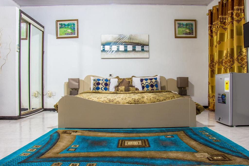 Hill View Hotel Mccarthy Hills Botianaw المظهر الخارجي الصورة