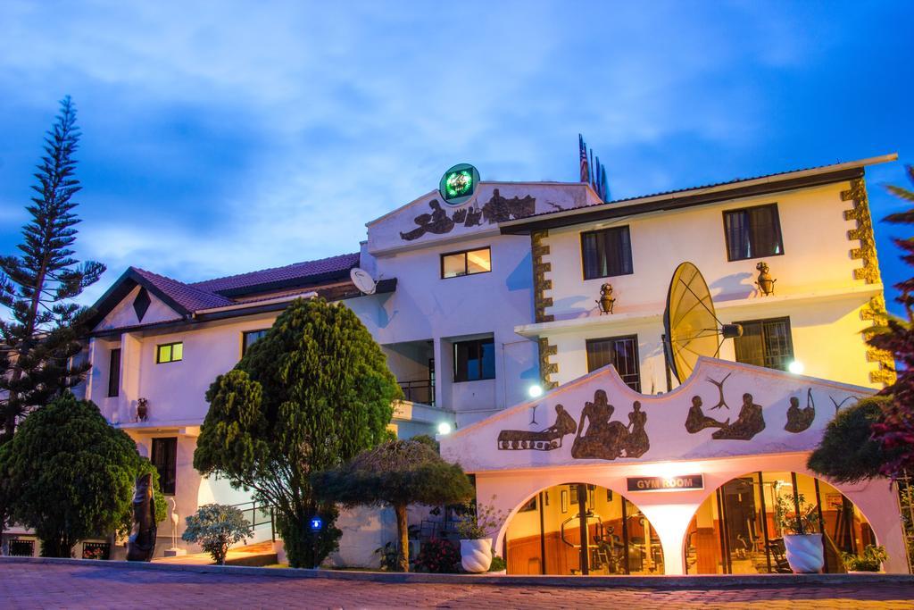 Hill View Hotel Mccarthy Hills Botianaw المظهر الخارجي الصورة