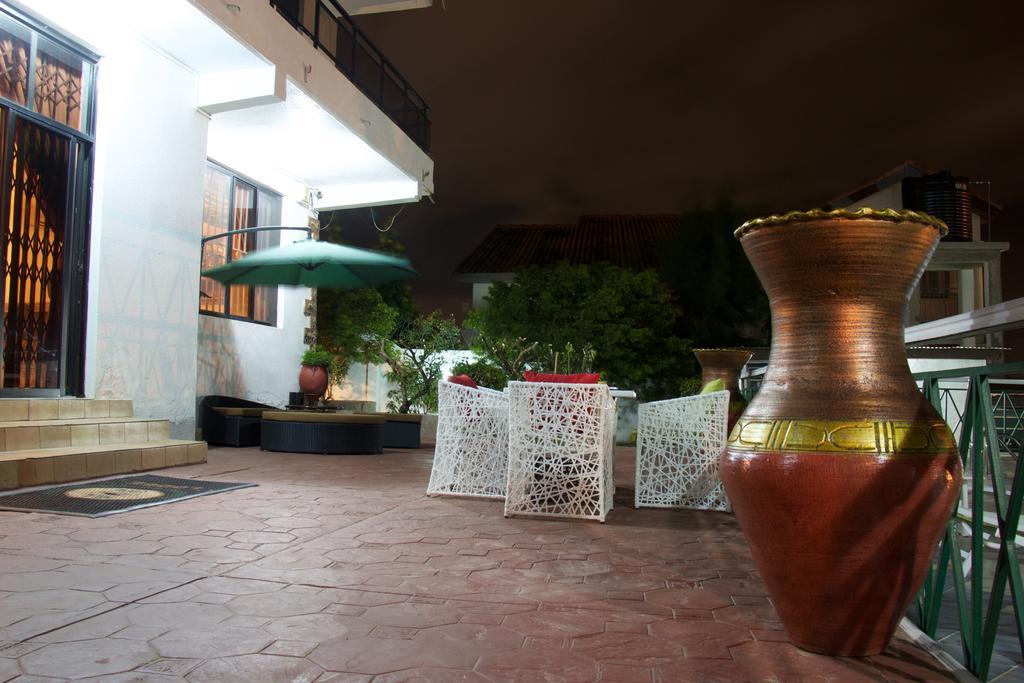 Hill View Hotel Mccarthy Hills Botianaw المظهر الخارجي الصورة