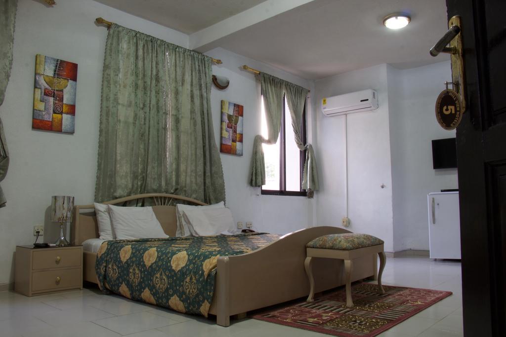 Hill View Hotel Mccarthy Hills Botianaw المظهر الخارجي الصورة