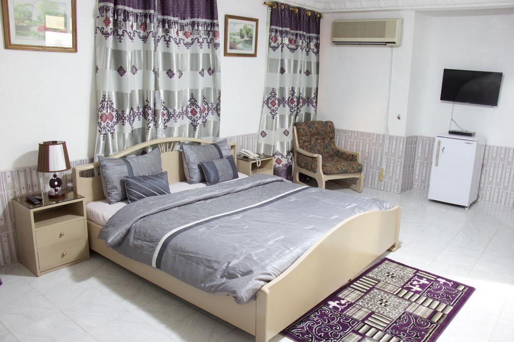 Hill View Hotel Mccarthy Hills Botianaw المظهر الخارجي الصورة