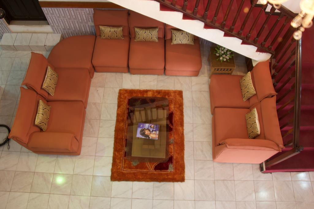 Hill View Hotel Mccarthy Hills Botianaw المظهر الخارجي الصورة