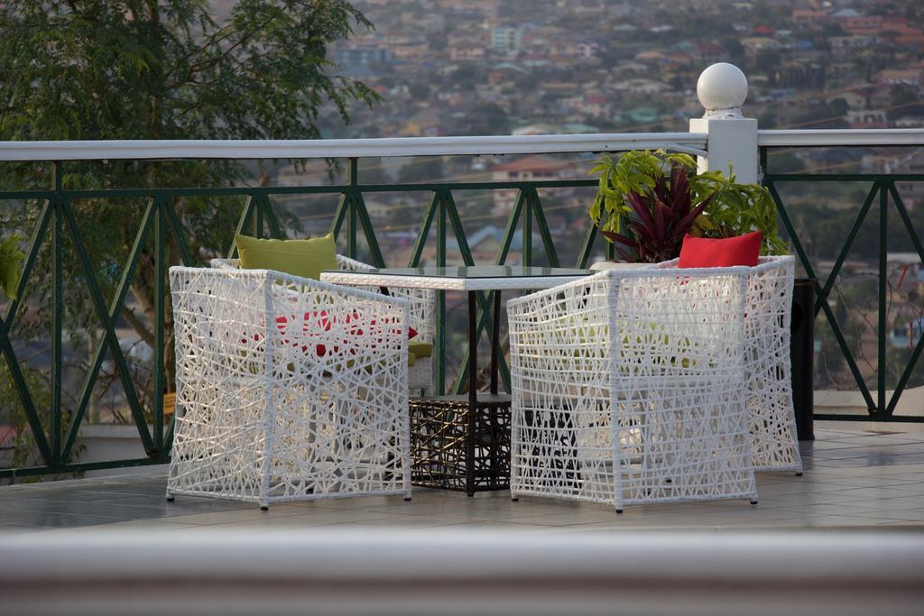 Hill View Hotel Mccarthy Hills Botianaw المظهر الخارجي الصورة