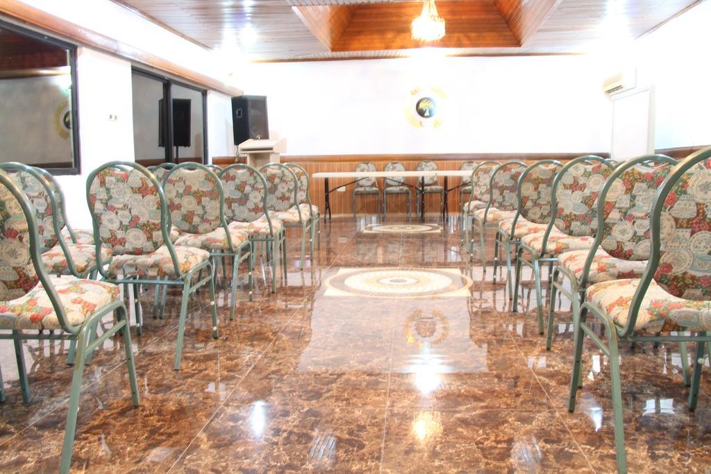 Hill View Hotel Mccarthy Hills Botianaw المظهر الخارجي الصورة