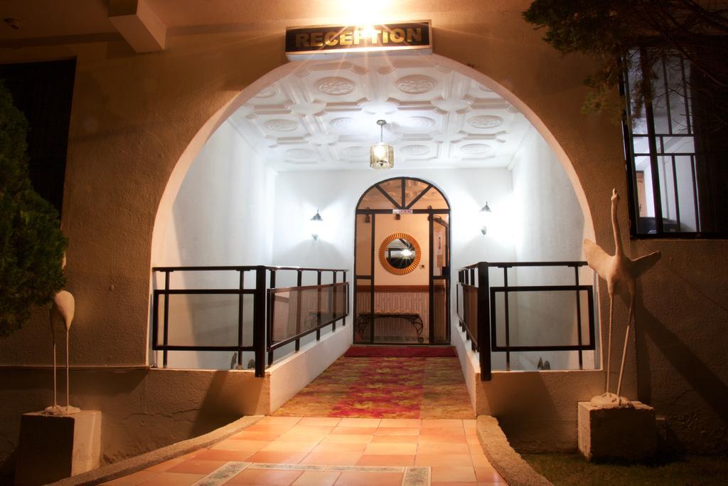 Hill View Hotel Mccarthy Hills Botianaw المظهر الخارجي الصورة