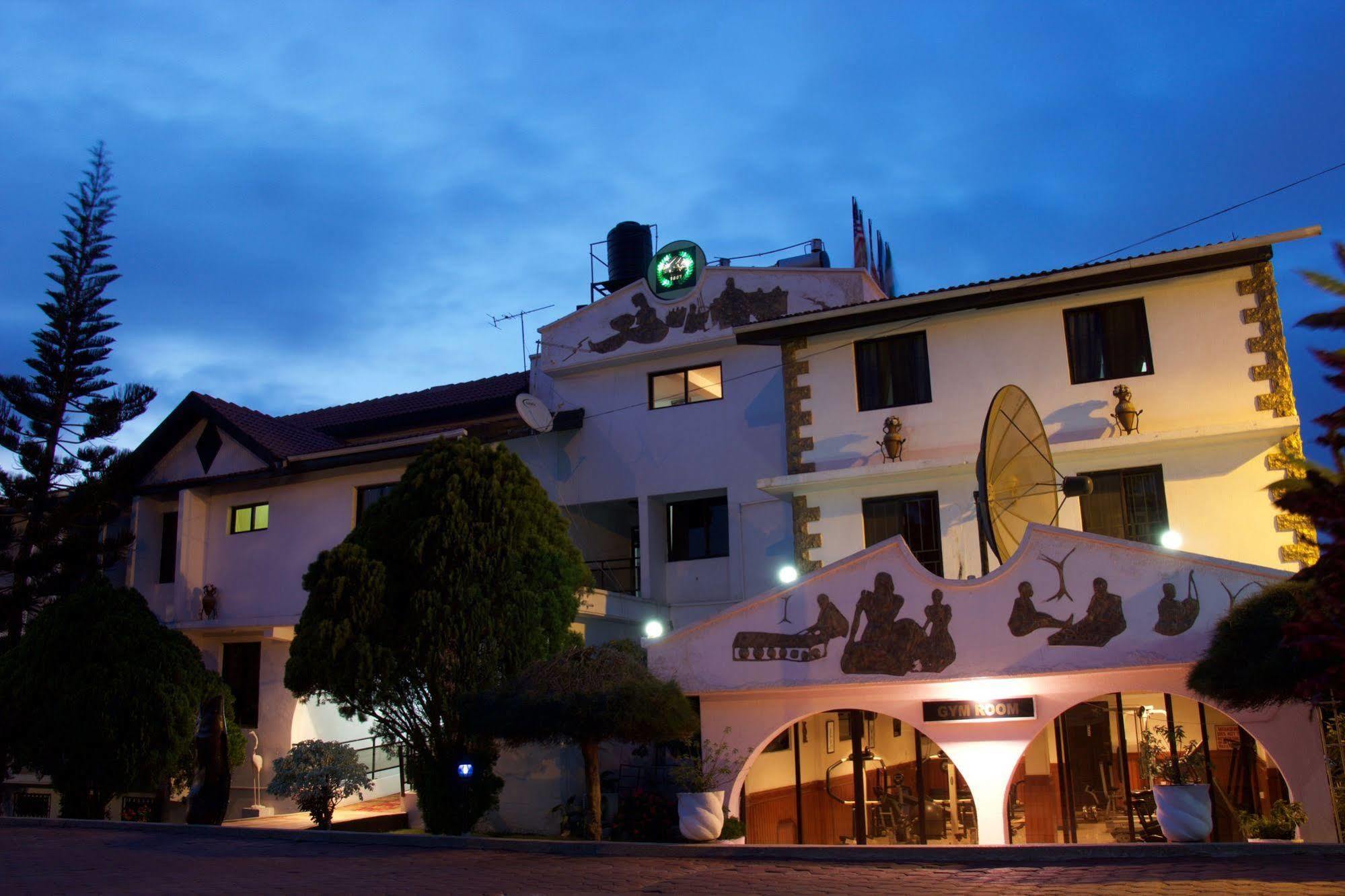 Hill View Hotel Mccarthy Hills Botianaw المظهر الخارجي الصورة